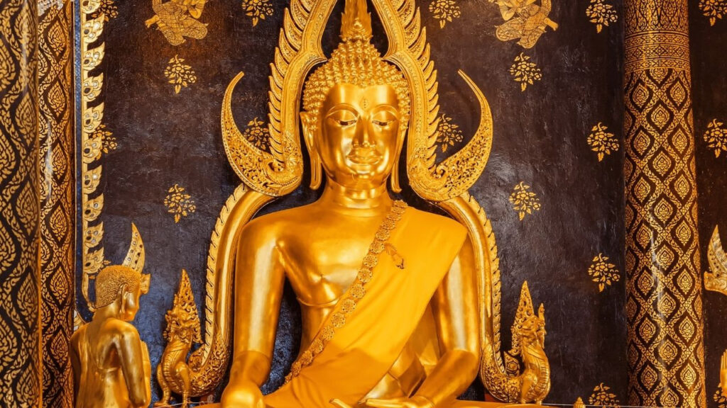 Plaka plaka tam 33 altın parça yatan Buddha’nın altından çıktı